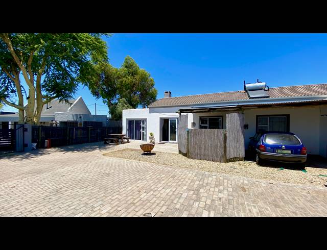 4 BEDROOM HOUSE FOR SALE IN VELDDRIF